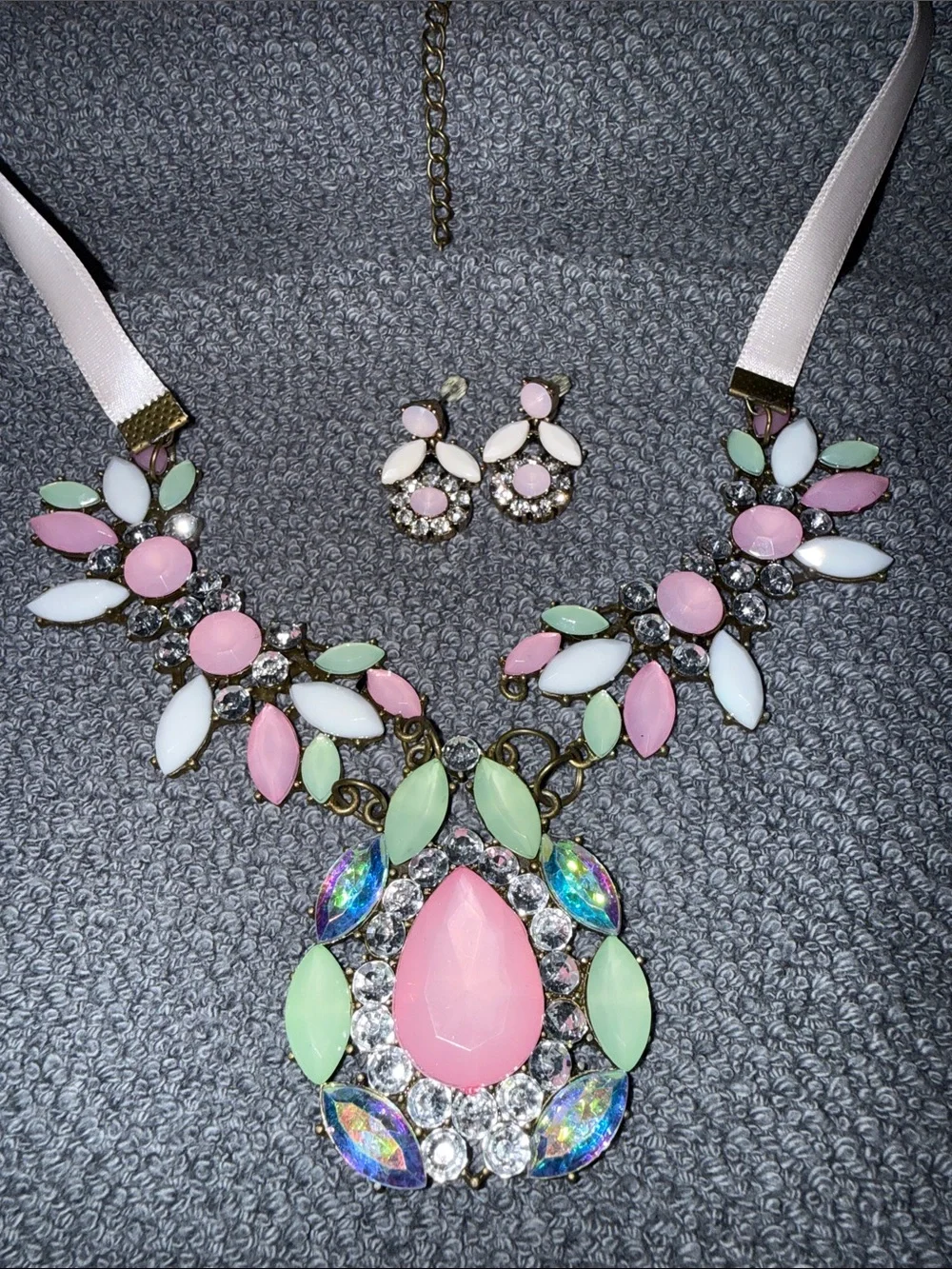 Pastel Statement Necklace & Earring Set - Pink, Mint & White
